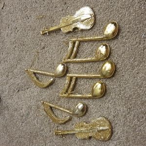 Fund Raiser Gold Glitter musical notes christmas ornaments